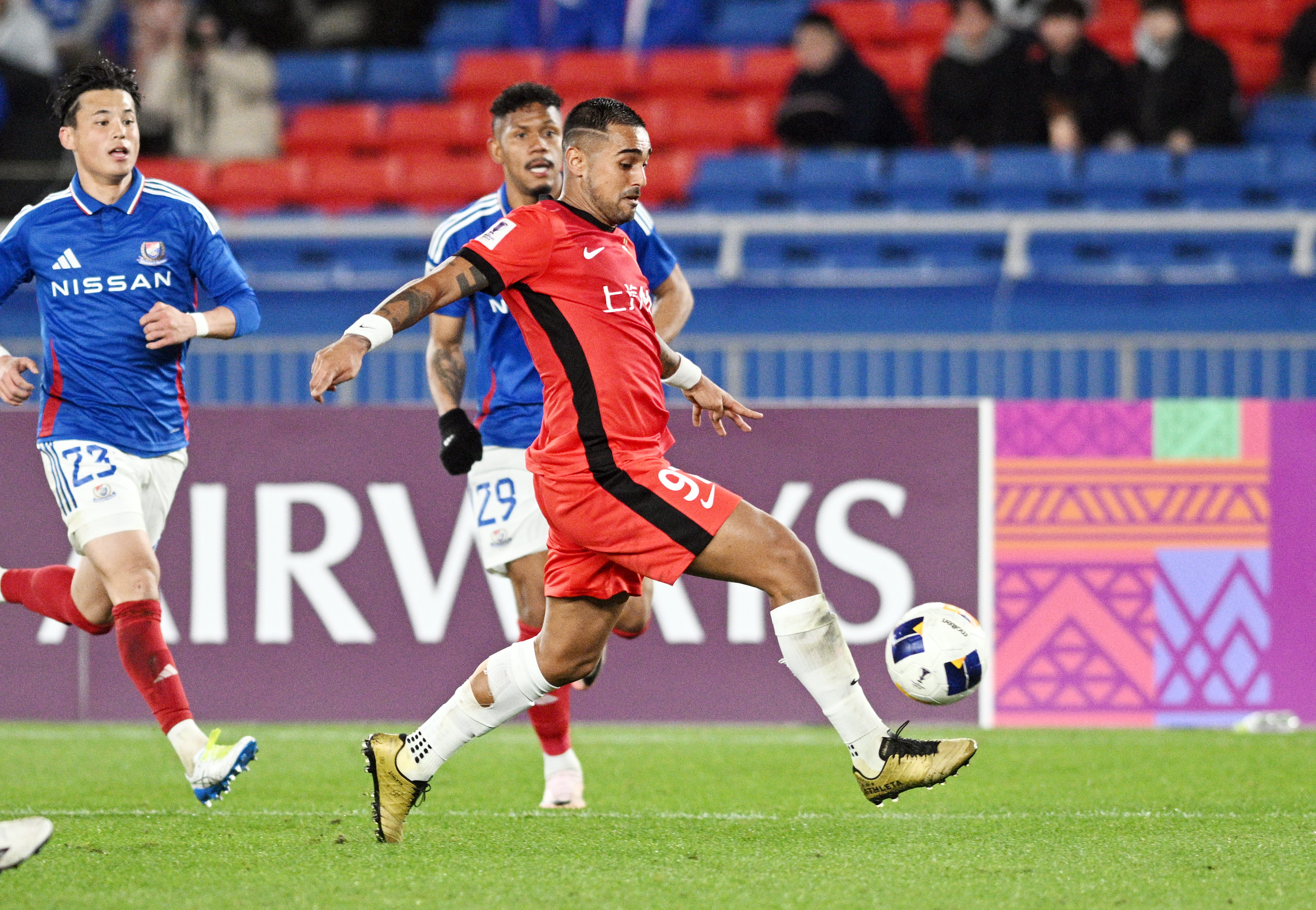 对手难缠，亚冠竞争日趋激烈-亚冠竞争激烈异常的简单介绍