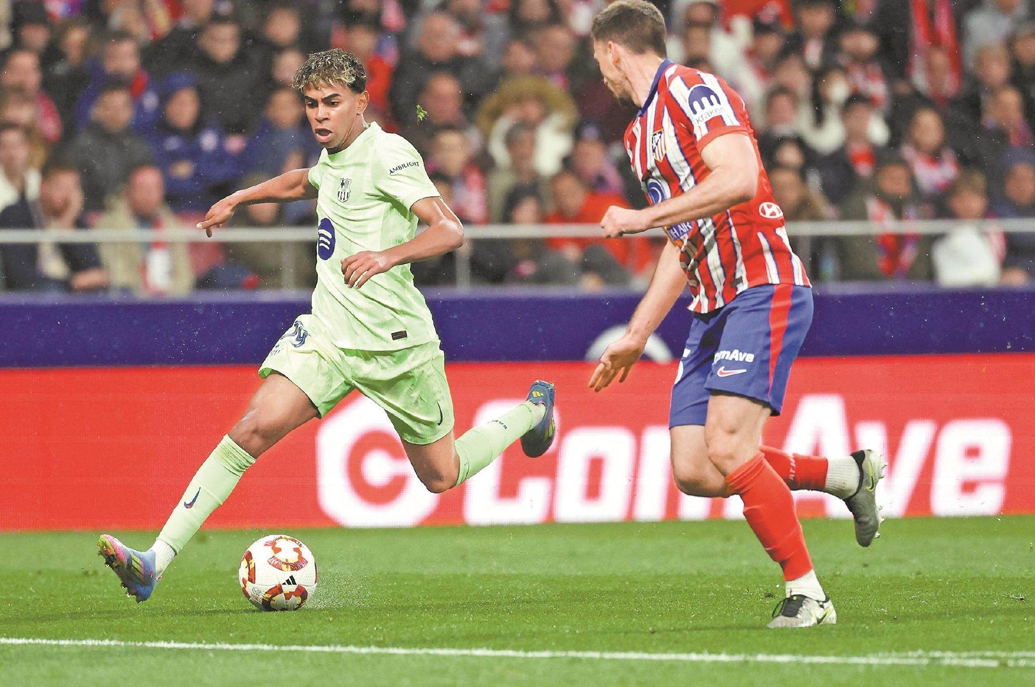 巴塞罗那在决战中力克对手取得优势的简单介绍