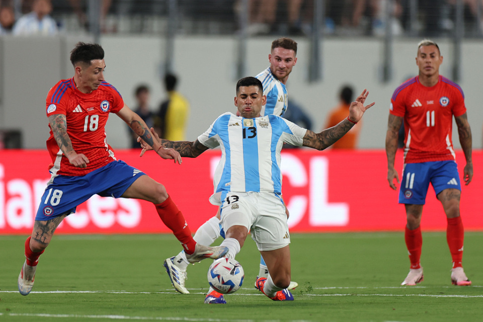 连胜终结！阿根廷队游泳赛事中意外挺进决赛