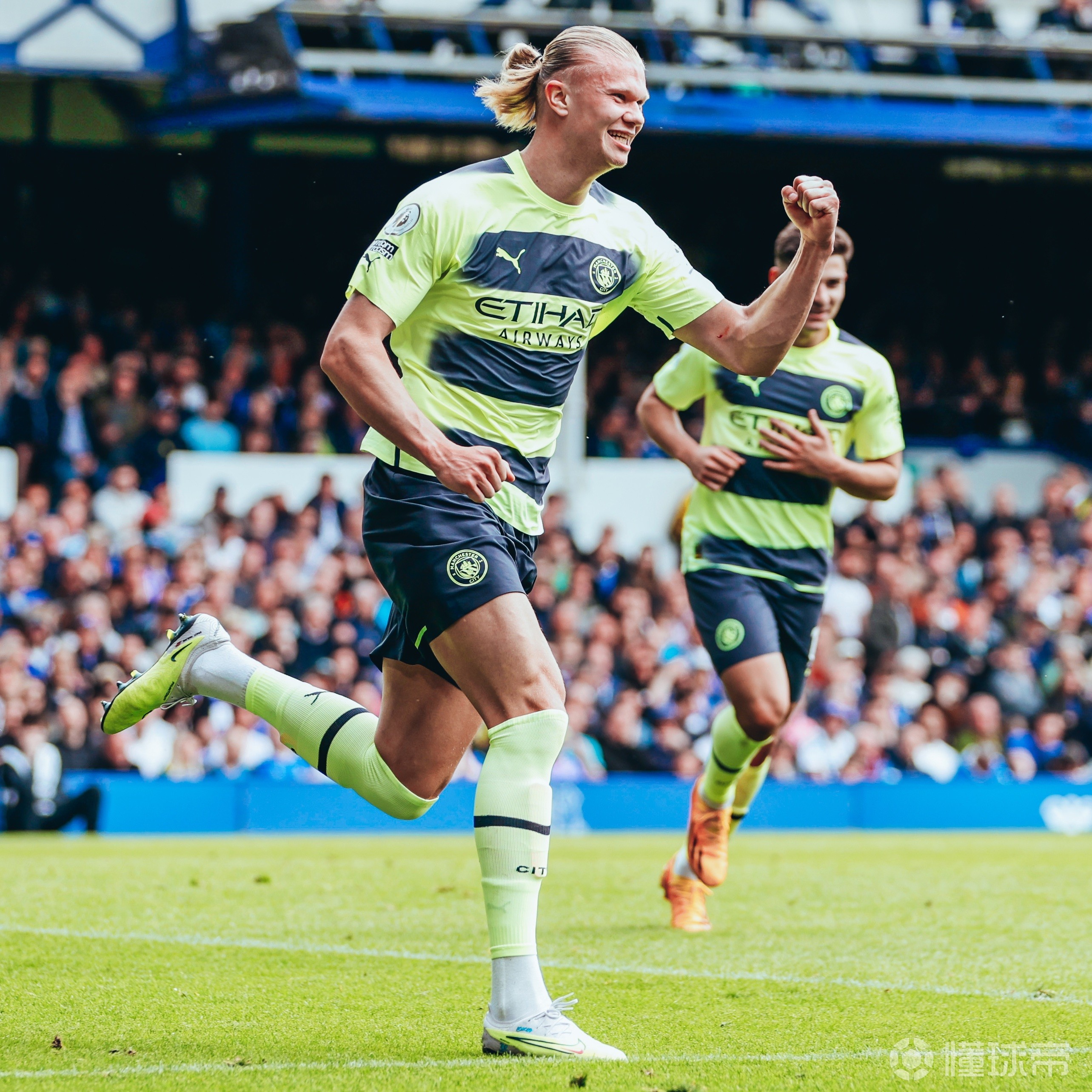 哈兰德连续二十场比赛得分超过大比分获胜，巴塞罗那不断突破！的简单介绍